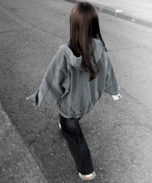102038920b_b_81_500.jpg