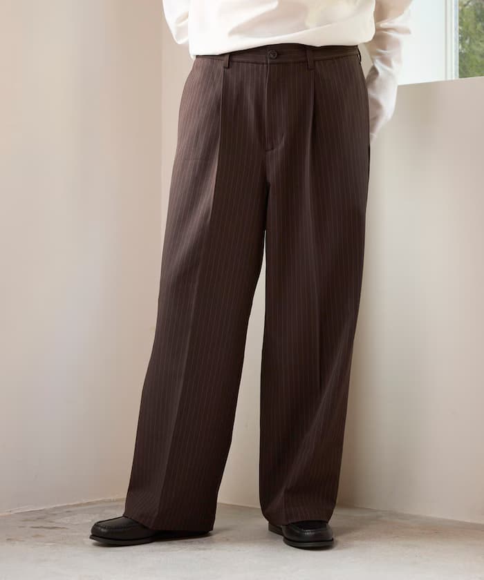 寬版直筒打褶斜紋褲子