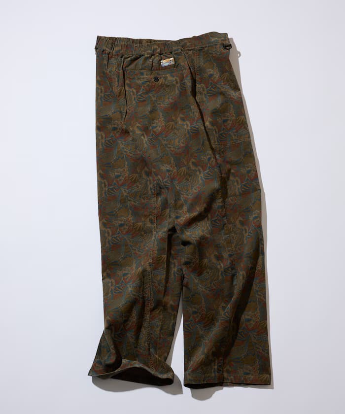 寬版直筒シルエット 総圖案印花 ライト燈芯絨 鬆緊褲子 【セットアップ対応】