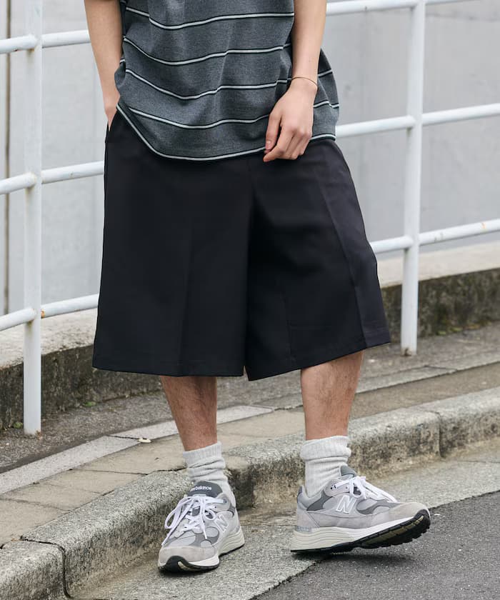 一褶 寬管短褲