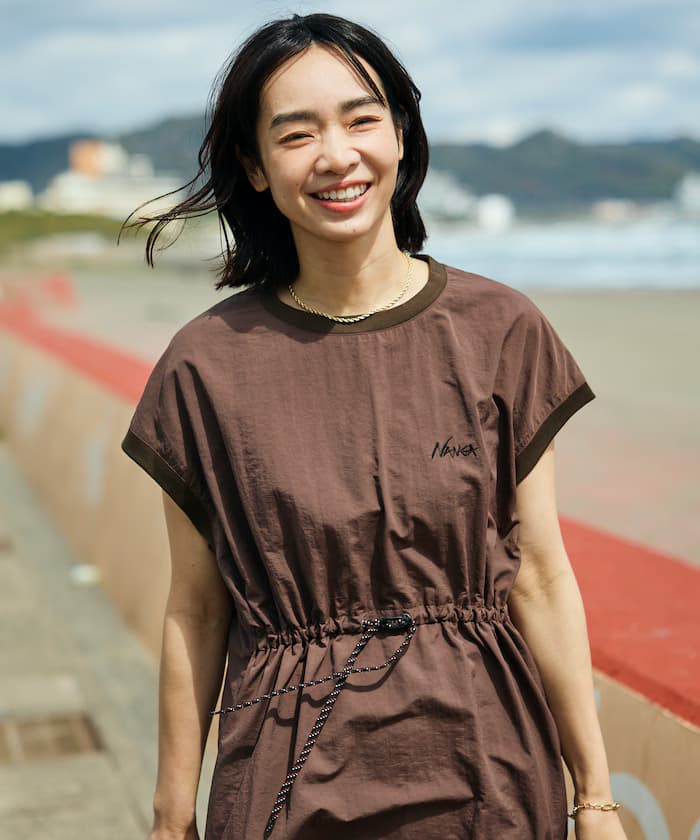 別注 尼龍塔夫綢腰部束繩法式短袖連身裙