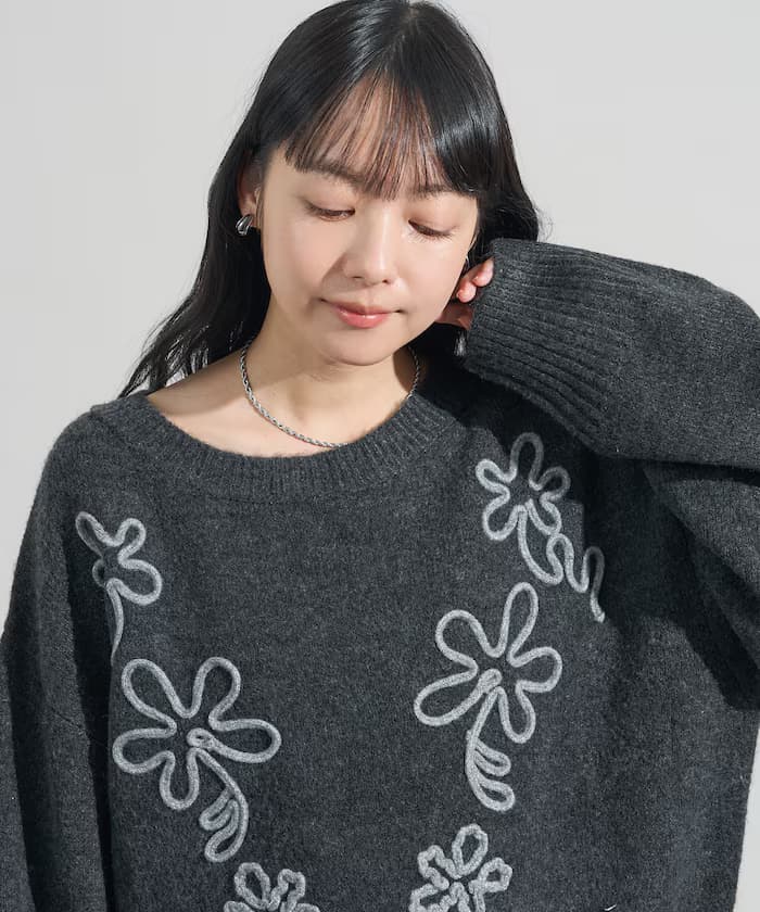 配色花卉繡線針織套頭衫