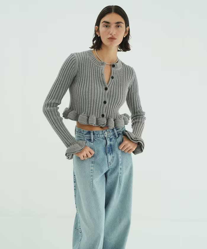 W FACE SHORT FRILLED KNIT TOPS