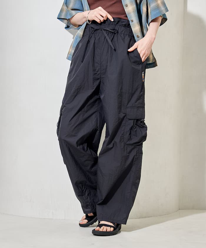 Super Light Nylon 腰部皺褶鬆緩褲子＜套裝組合對應＞