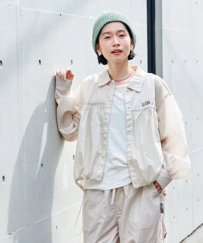 Super Light Nylon 短版皺褶襯衫＜套裝對應＞