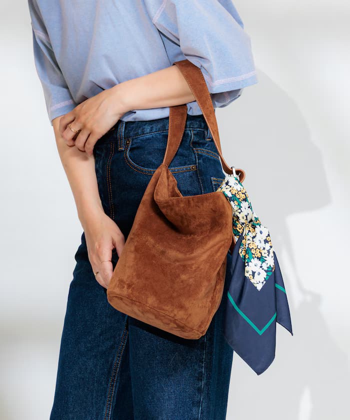 水桶型仿麂皮包包