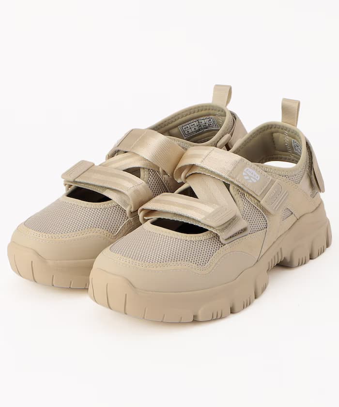 OTTER TRAIL AT 運動涼鞋