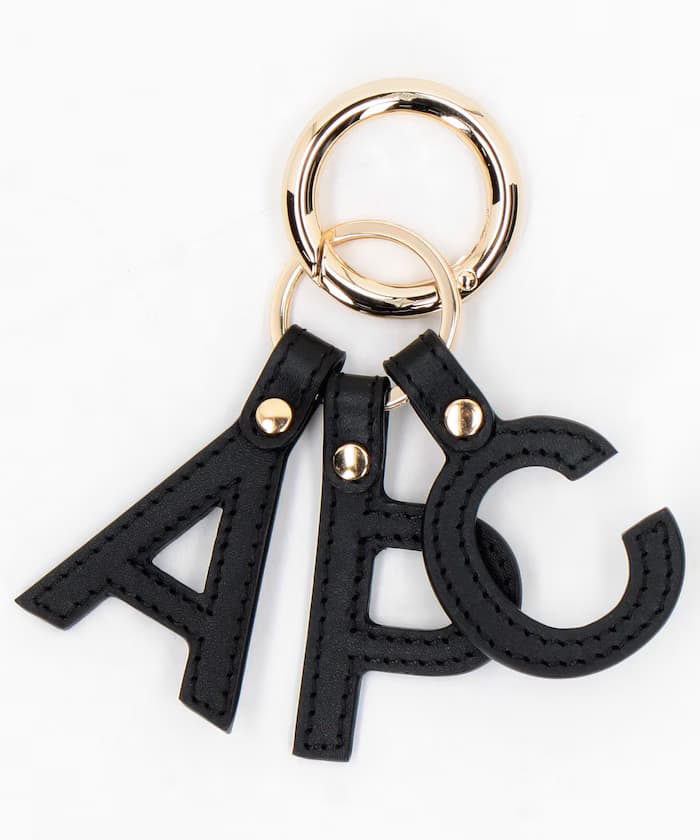 APC 字母鑰匙圈