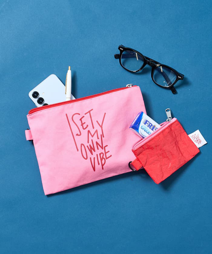 訊息標誌化妝包組合