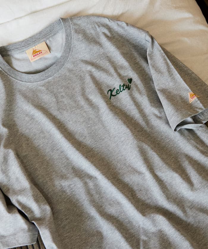 KELTY×FREAK'S STORE 寬版LOGO刺繡愛心圓領T恤 【限定展開】