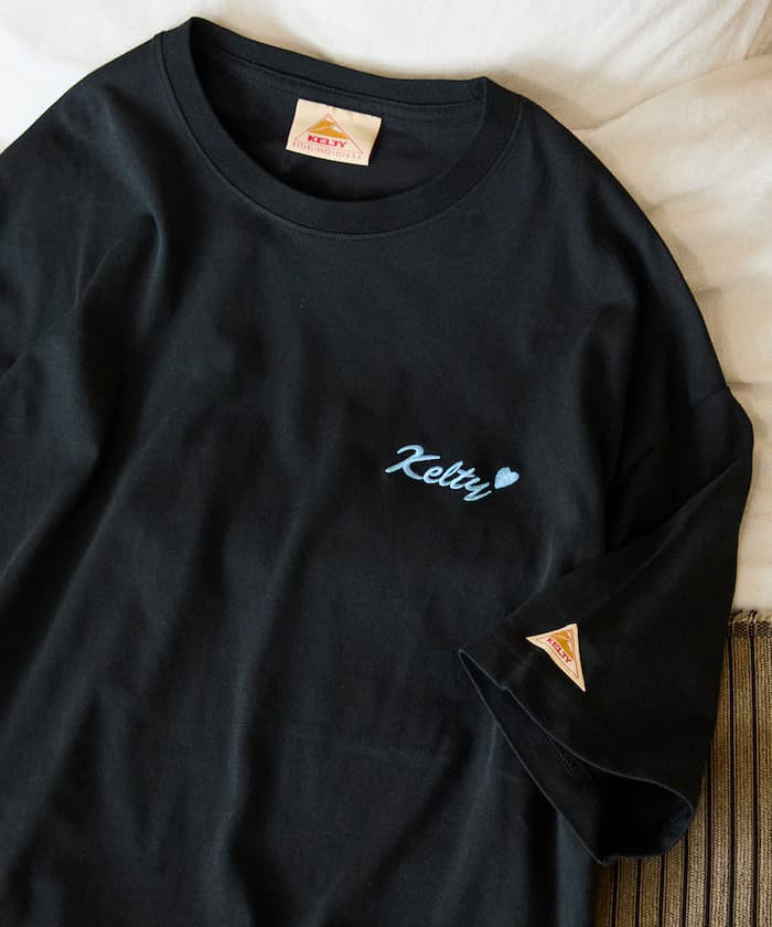 KELTY×FREAK'S STORE 寬版LOGO刺繡愛心圓領T恤 【限定展開】