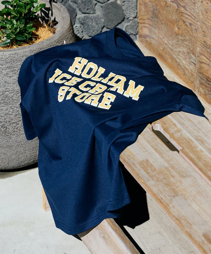 HOLIDAY ICECREAM×FREAK'S STORE 別注寬版學院印花圓領T恤【限定展開】