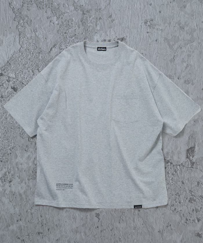 WILD THINGS×FREAK'S STORE 聯名限定 寬版多色印花 胸口袋圓領T恤【限定款】