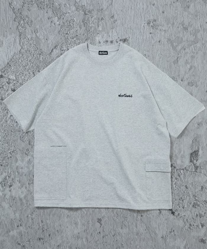WILD THINGS×FREAK'S STORE 聯名限定 寬版 側口袋 圓領短袖T恤【限定款】