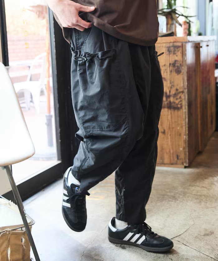 寬版桶形口袋繩鬆緩工裝褲 【限定展開】