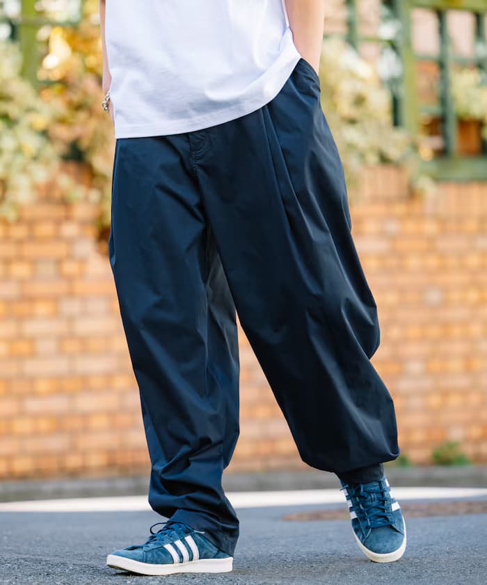 易護理面料寬版雙打褶斜紋褲/吸水速乾/UVカット 【限定展開】