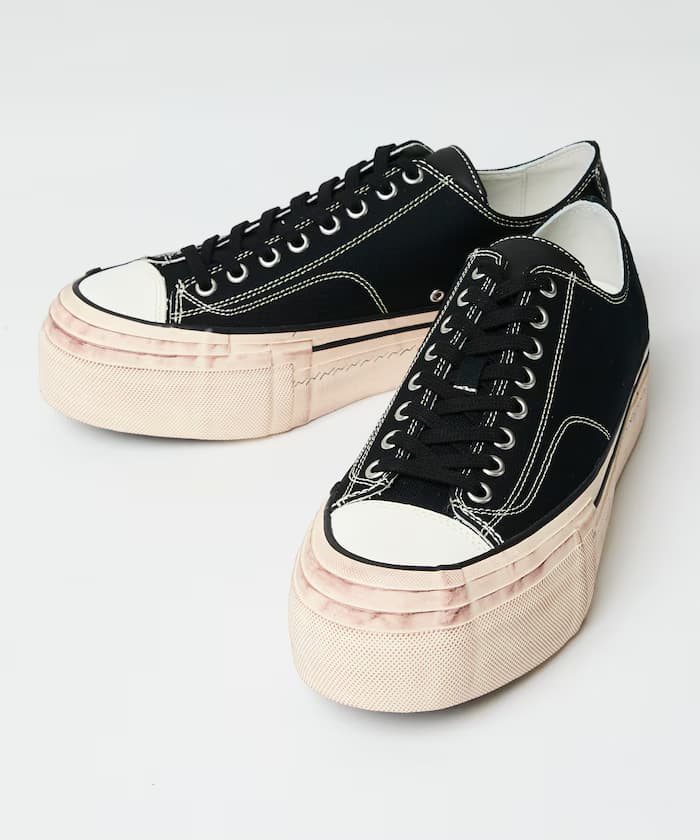 チャコールグレー