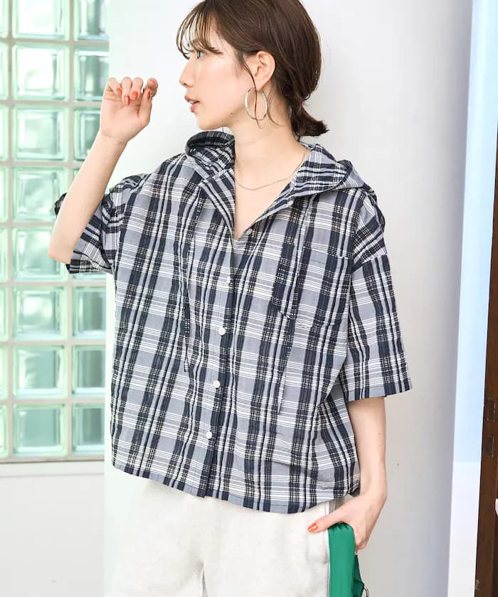 透視格紋連帽短版鈕扣襯衫【限定展開】