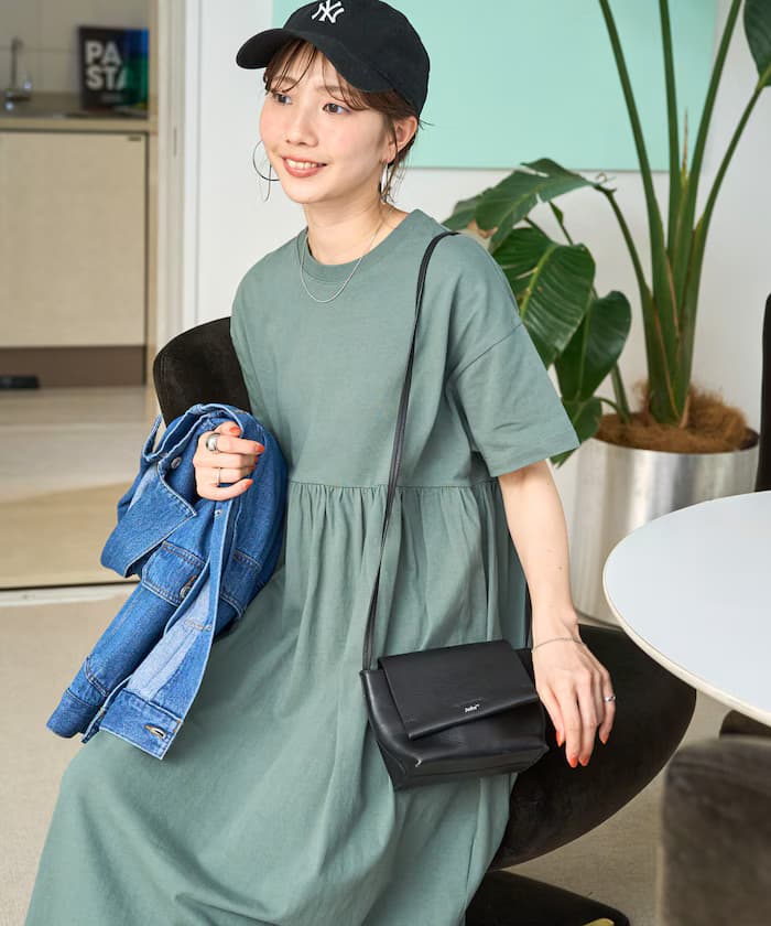 腰部皺褶拼接半袖連身裙【限定展開】