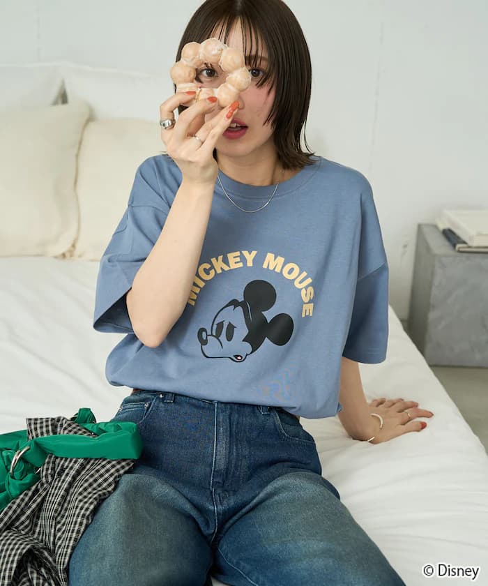 ブルー