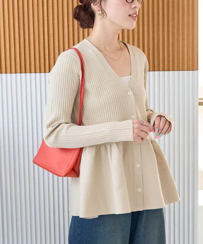 荷葉邊V領鈕扣針織開衫【限定展開】