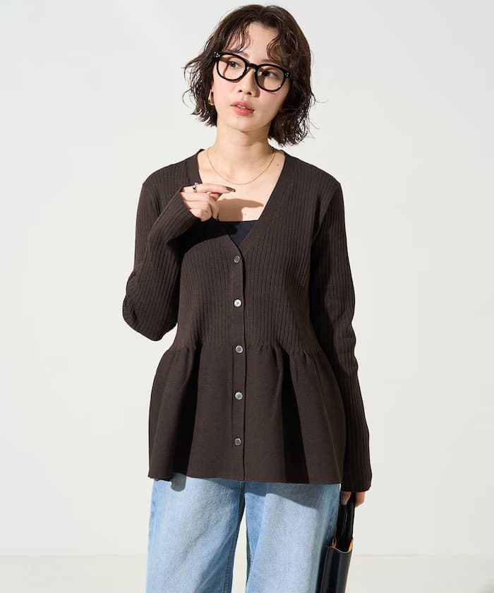 荷葉邊V領鈕扣針織開衫【限定展開】