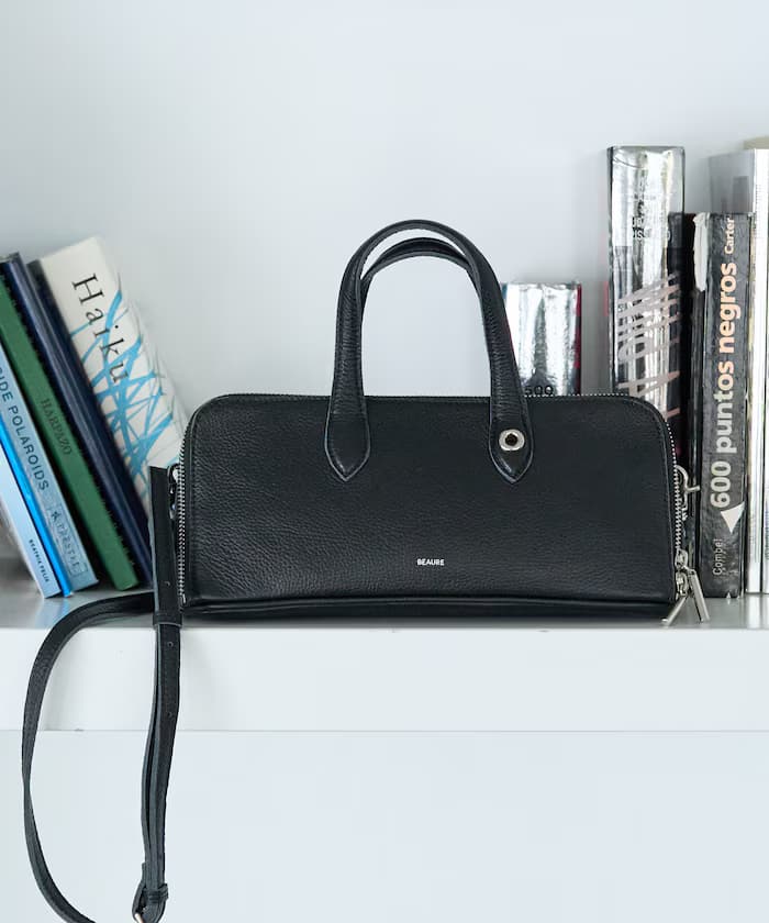 本革寬版拉鍊側背包【限定展開】