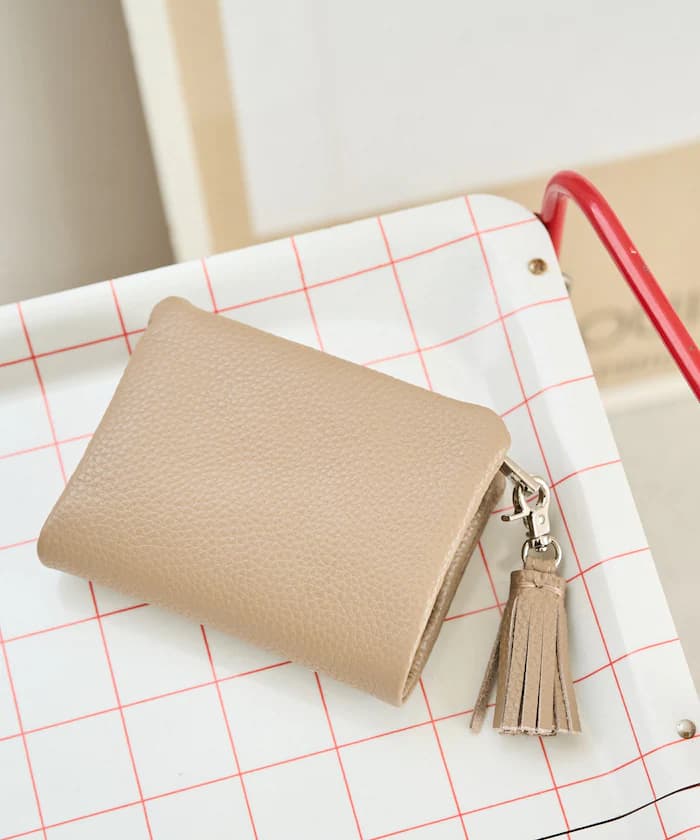 牛皮革流蘇掛飾迷你錢包【限定展開】