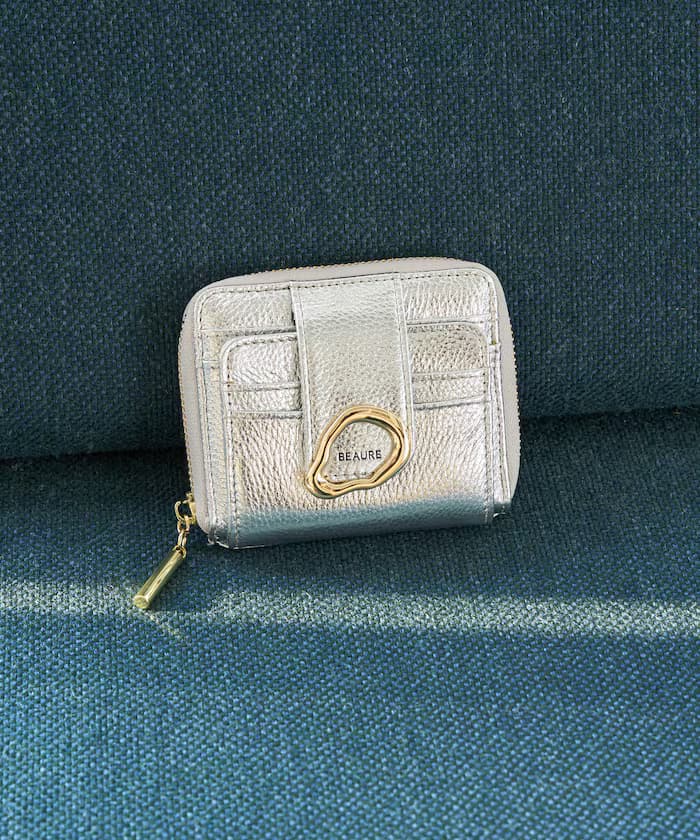 金屬飾扣二折短夾【限定展開】