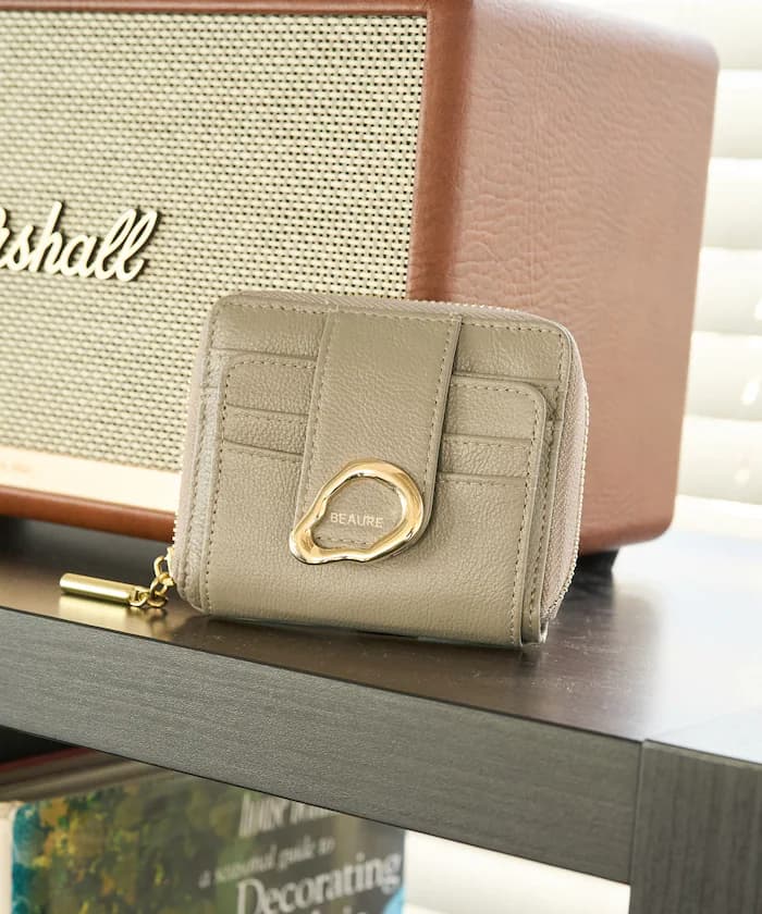 金屬飾扣二折短夾【限定展開】