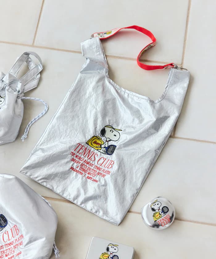 ストラップ付き側背包