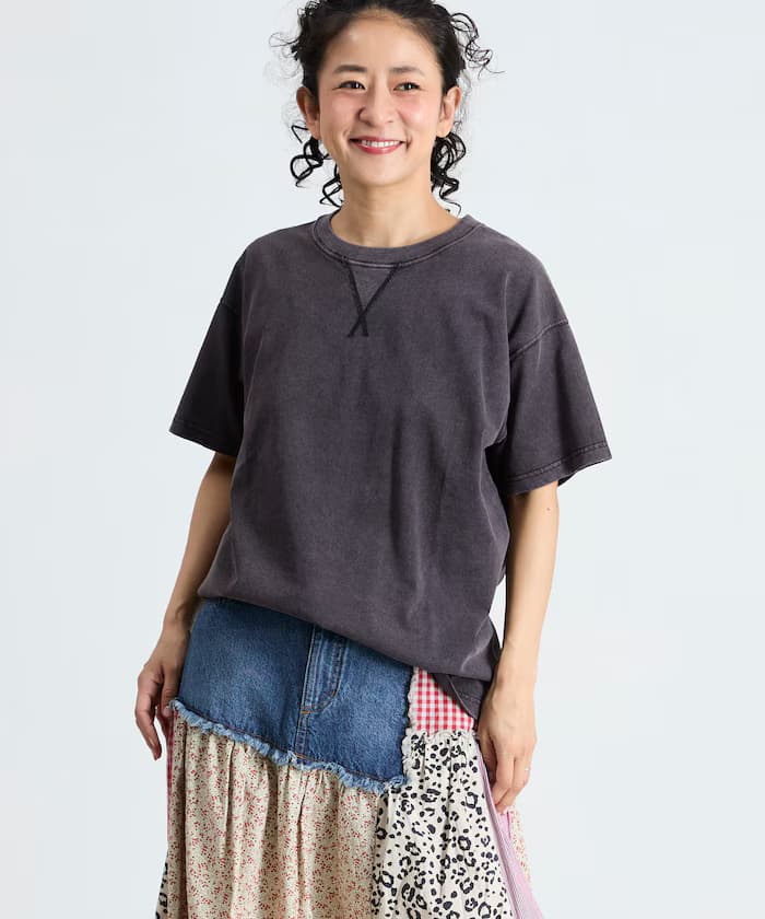 Freada V字開衩 復古風 短袖T恤