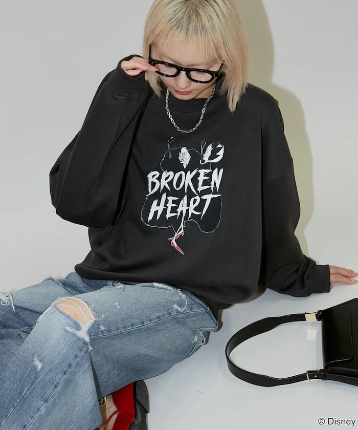 別注 VILLAINS CRUELLA SWEAT