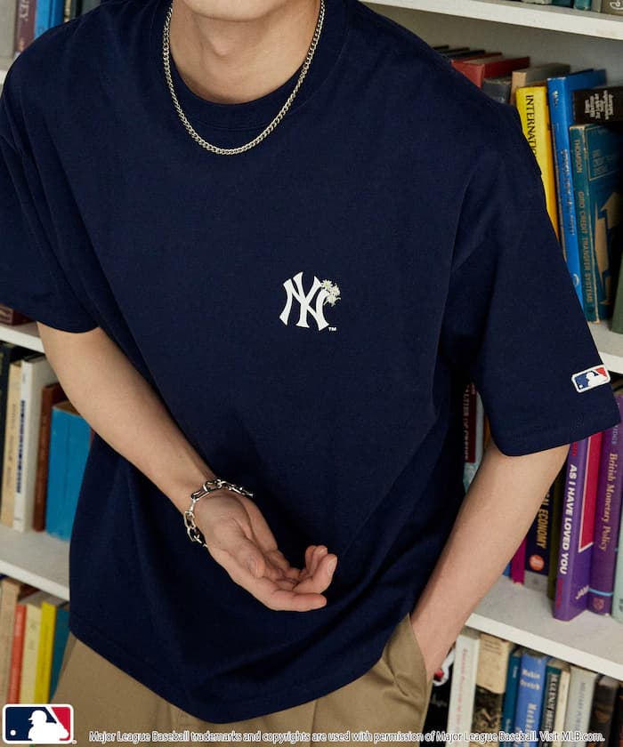 【機能素材】MLB 聯名限定 小標誌花卉刺繡 T恤【限定款】