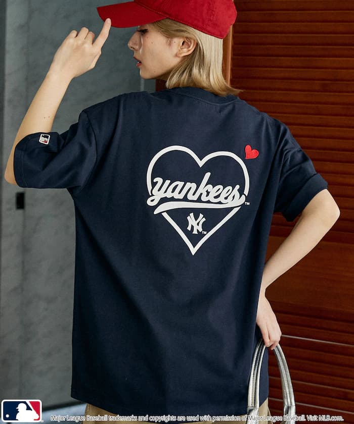 機能性素材別注 MLB 背面印花愛心 T恤 限定展開