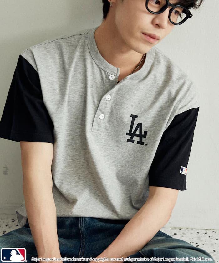 【機能素材】MLB 聯名限定 Logo 印花 亨利領 寬鬆版型 T恤【限定款】