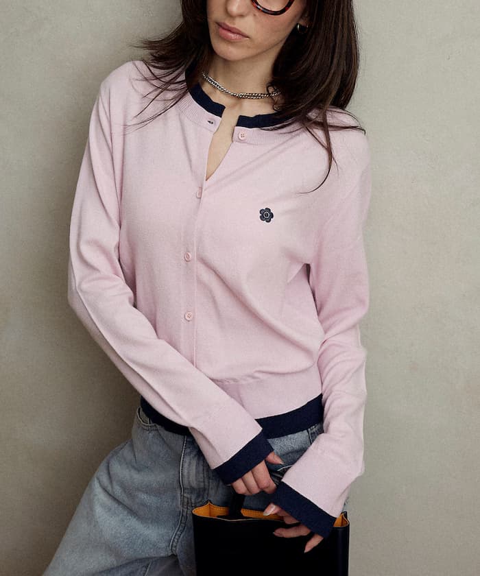 ＜新色追加＞ MARY QUANT 刺繡拼接風針織衫 限定展開