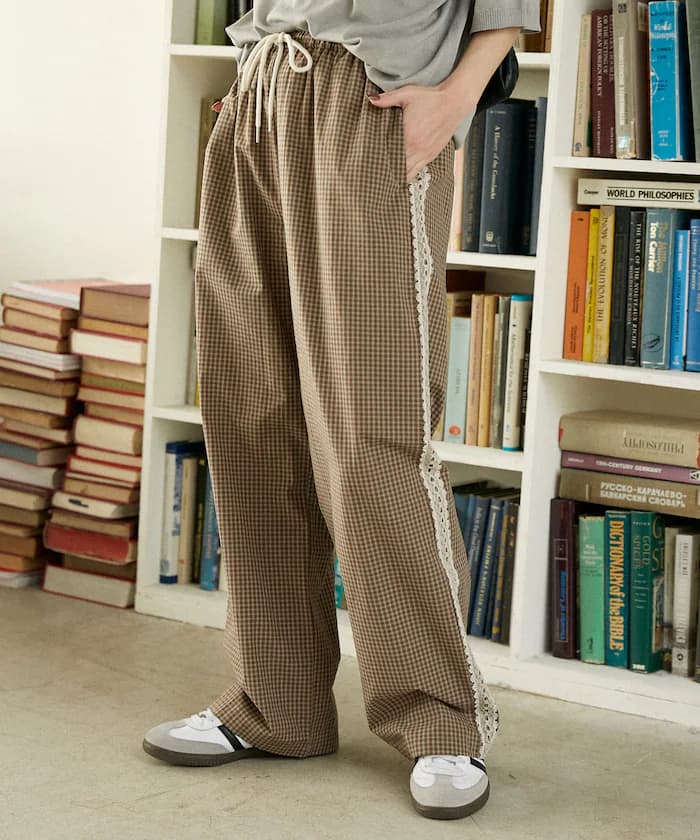 蕾絲線條鬆緊褲子 限定展開