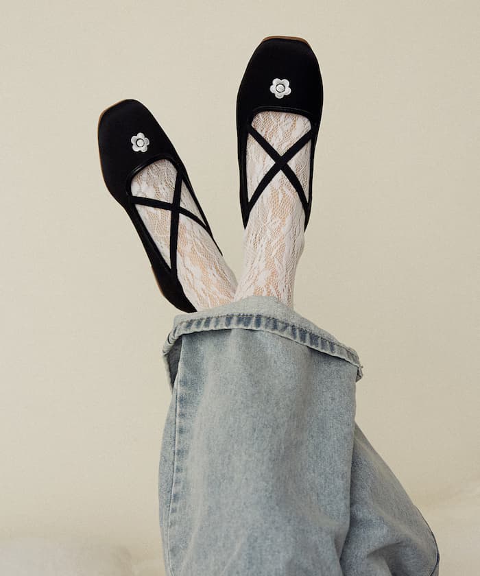 刺繡緞面芭蕾舞鞋 限定展開