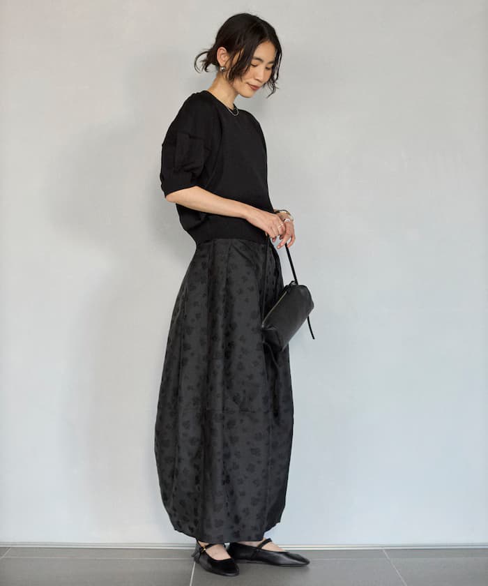 ブラック
