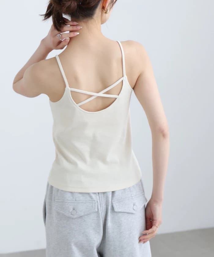 後背交叉杯型細肩帶背心