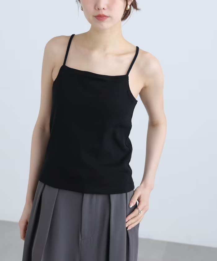 後背交叉杯型細肩帶背心