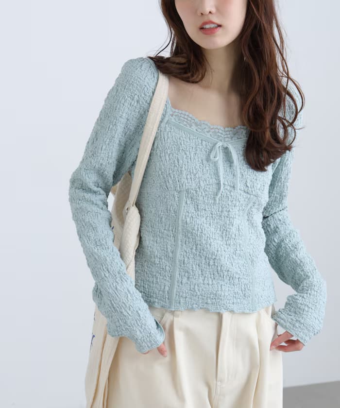 蕾絲縷邊提花長袖上衣