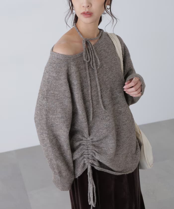 一肩寬鬆針織衫