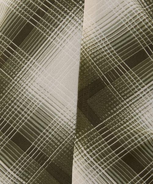 95716534b_b_55_500.jpg