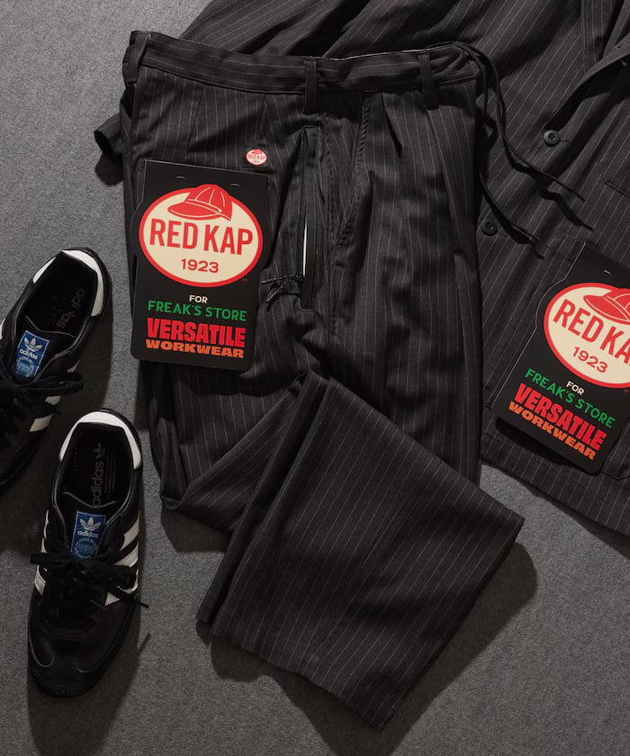 ダークグレー