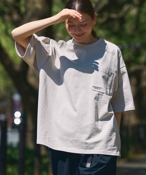104998241b_b_167_500.jpg