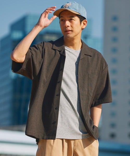 ダークブラウン
