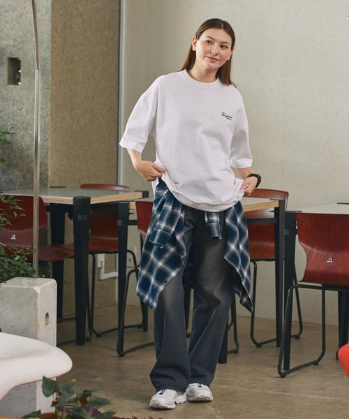 105271993b_b_111_500.jpg