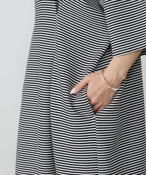 105509776b_b_51_500.jpg